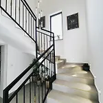 Villa Korina , Pomer