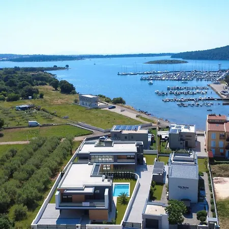 Korina , Villa